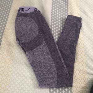 Original gymshark flex legging. I ship same day.